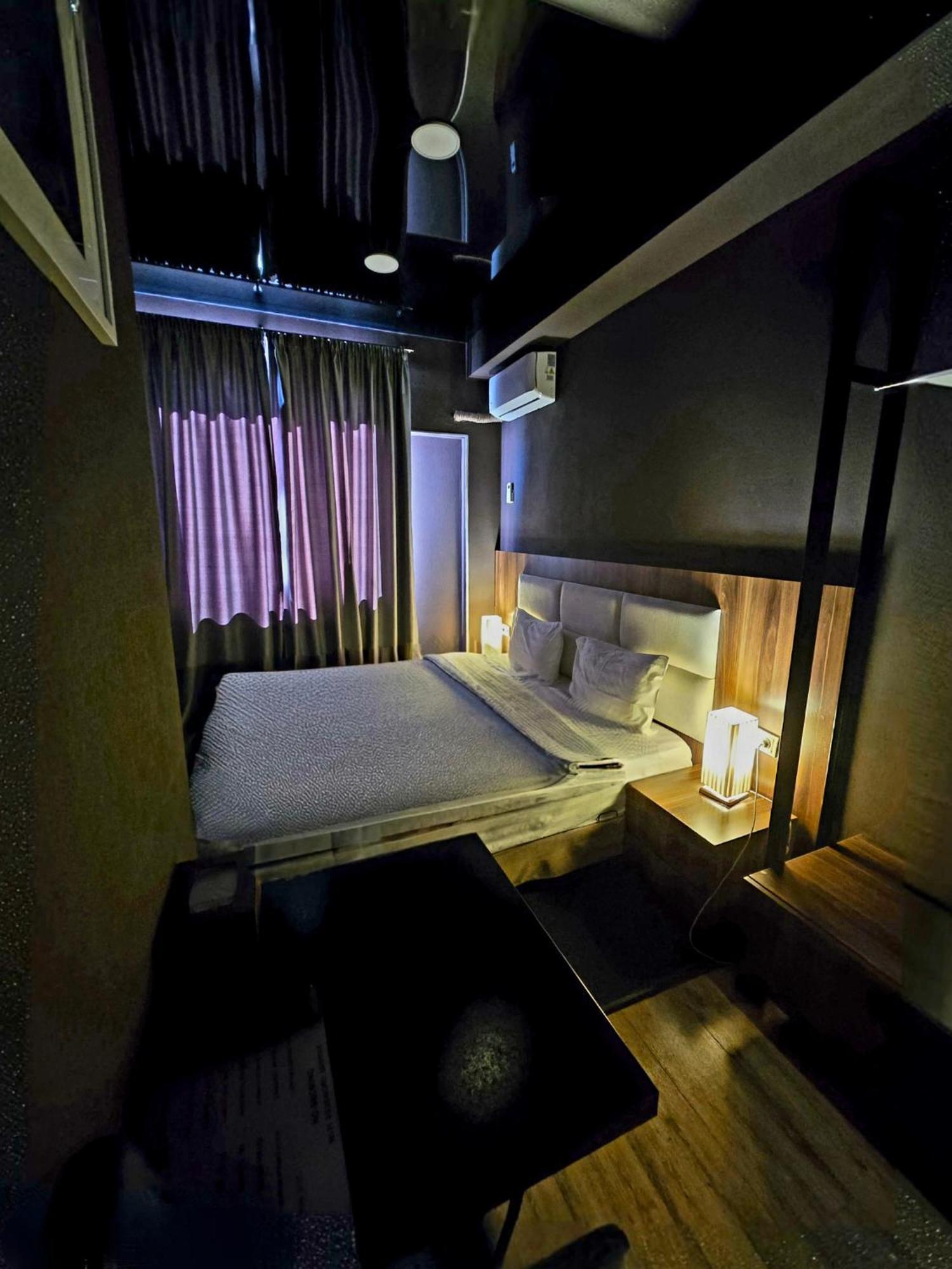 Apart Hotel West Тбилиси Экстерьер фото